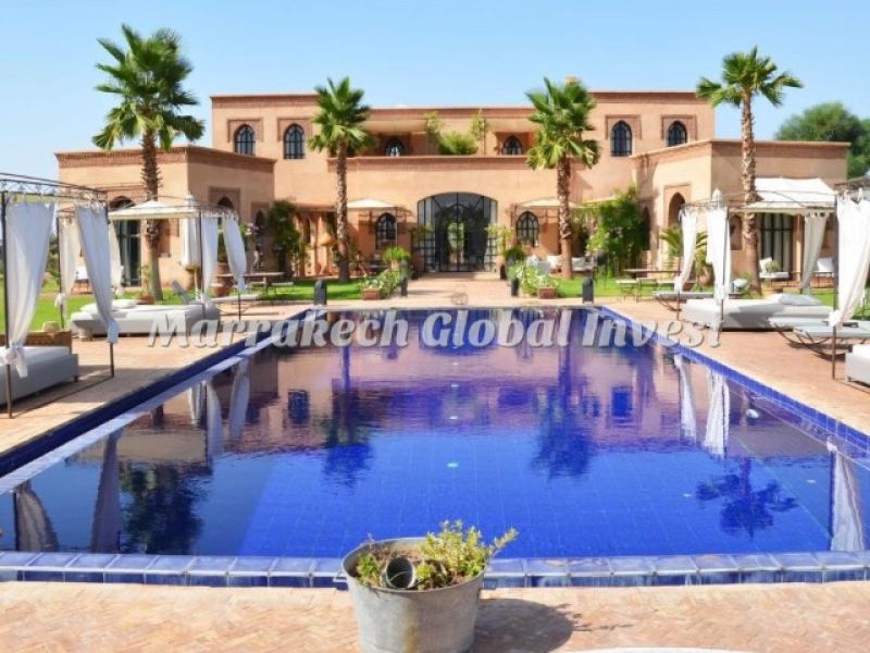 Villa 9 chambres meublée avec piscine en location saisonnière – Route de Ouarzazate, Marrakech