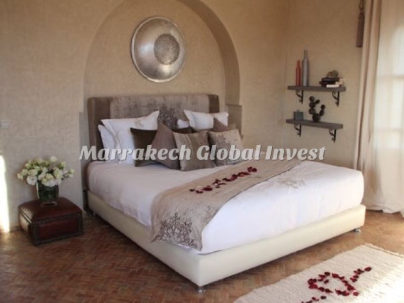 Villa 9 chambres meublée avec piscine en location saisonnière – Route de Ouarzazate, Marrakech – photo 3