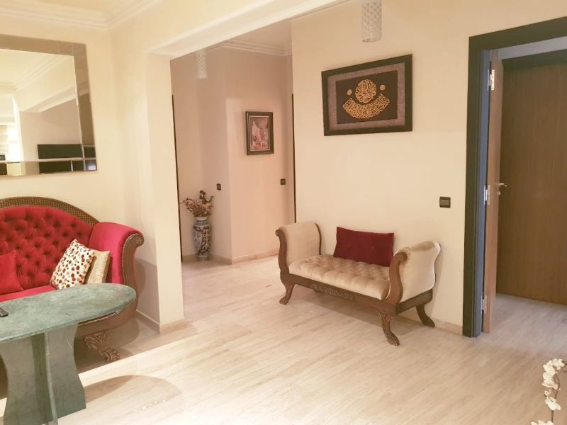 Appartement 2 chambres avec grand balcon à vendre – Avenue Abdelkrim El Khattabi, Guéliz – photo 2