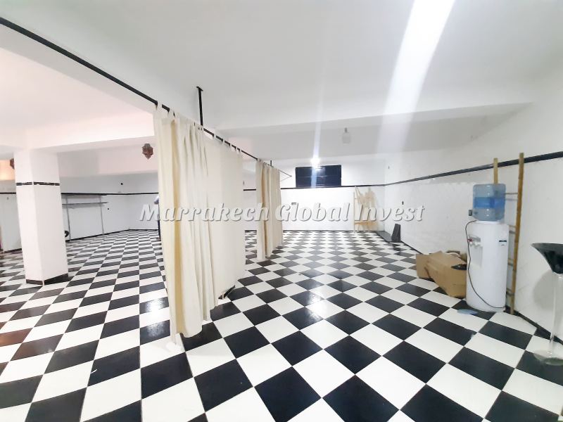 Local commercial 122 m² avec deux entrées à vendre – Guéliz, Marrakech