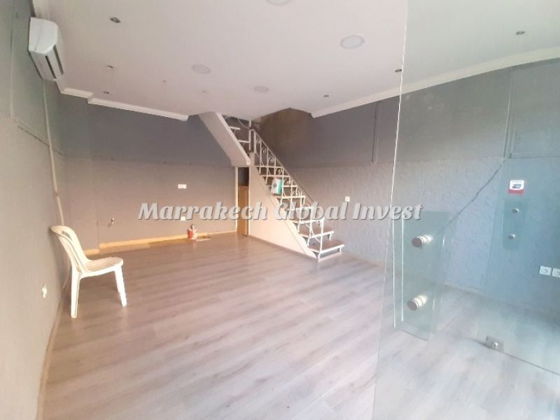 Local commercial 36 m² avec mezzanine en gérance – Guéliz, Marrakech – photo 2