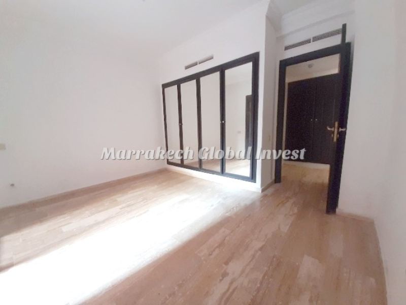 Appartement 108 m² avec terrasse et cour à vendre – Guéliz, Marrakech – photo 2