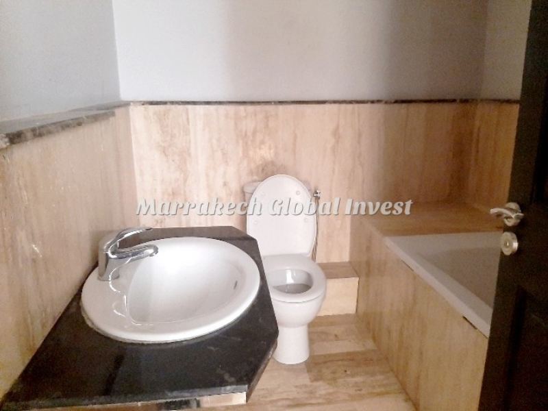 Appartement 108 m² avec terrasse et cour à vendre – Guéliz, Marrakech – photo 3