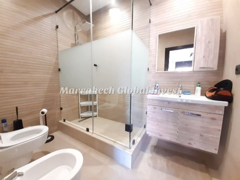 Appartement rénové 1 chambre avec balcon sur piscine à louer – Hivernage, Marrakech – photo 3