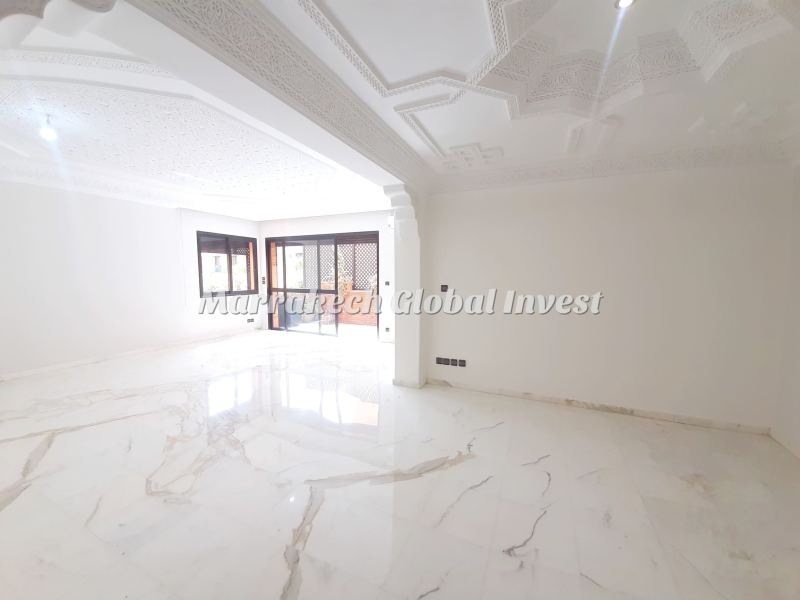 Appartement F4 rénové 171 m² avec terrasse à louer – Hivernage, Marrakech