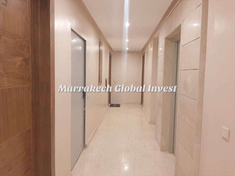 Appartement F3 neuf avec piscine à vendre – Guéliz, Marrakech – photo 2