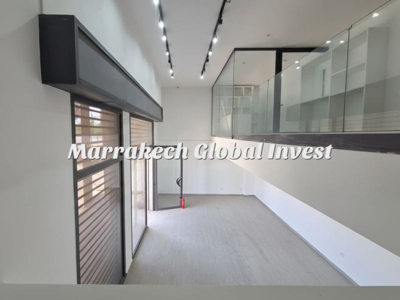 Local commercial 43 m² avec mezzanine à vendre – Izdihar, Marrakech – photo 2
