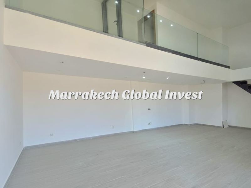 Local commercial 43 m² avec mezzanine à vendre – Izdihar, Marrakech – photo 4